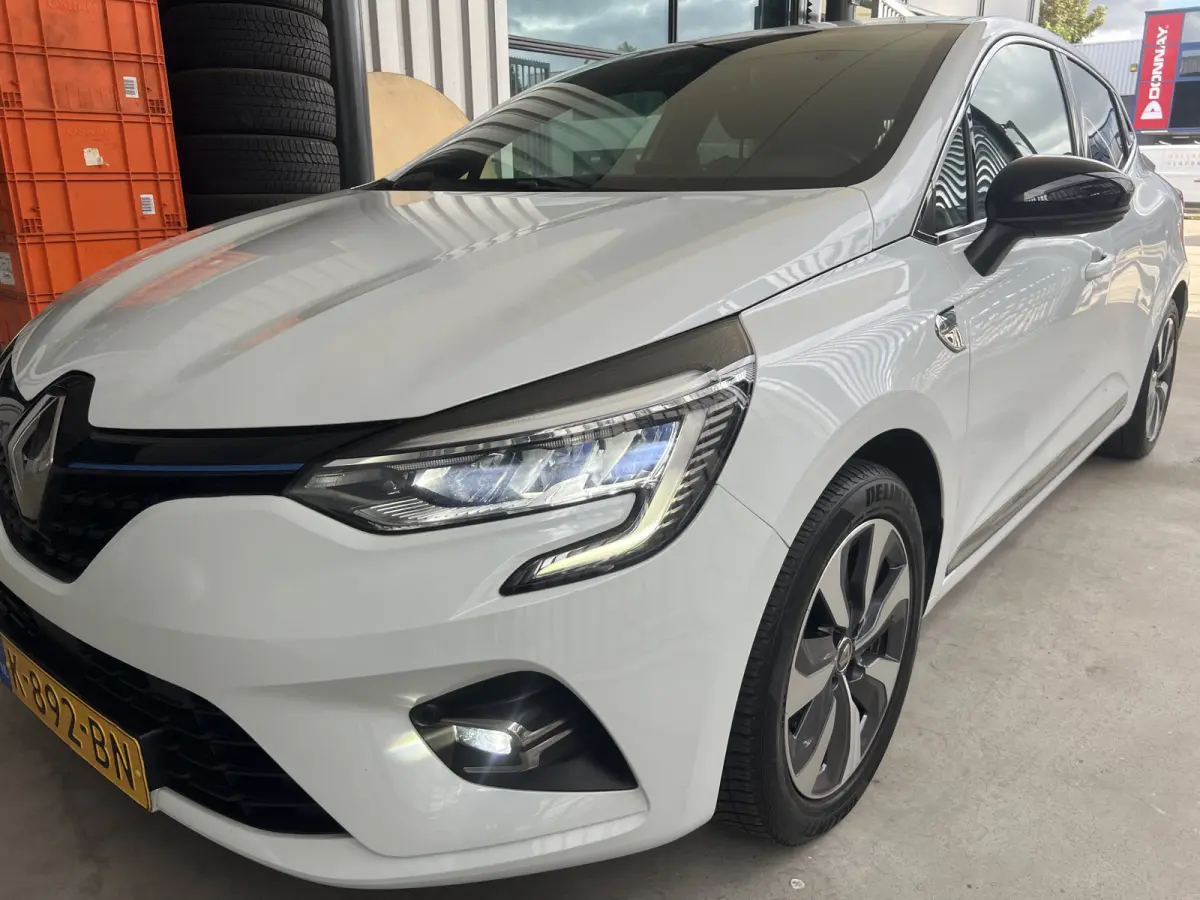 1.6 E-Tech Hybrid 140 Zen | AUTOMAAT | CAMERA | CARPLAY/ANDROID | NAVI | CRUISE CONTROL | PDC V+A | CLIMATE CONTROL | LMV 16'' | KEYLESS | LED | DAB | BLUETOOTH