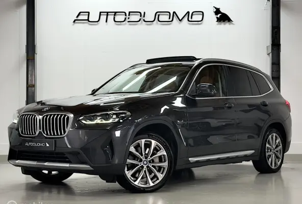 xDrive30e High Executive | Pano | Trekhaak | Stuur- & stoelverwarming | Dodehoek | Camera | 19" | Drive Assist | Elec. Achterklep | 293PK