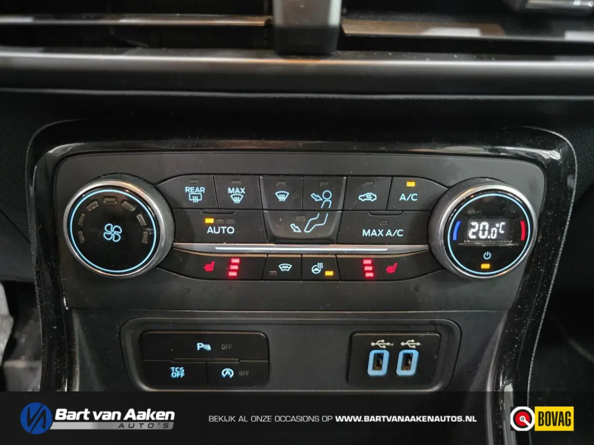 1.0 125pk Titanium Camera Navigatie Winterpack Climate