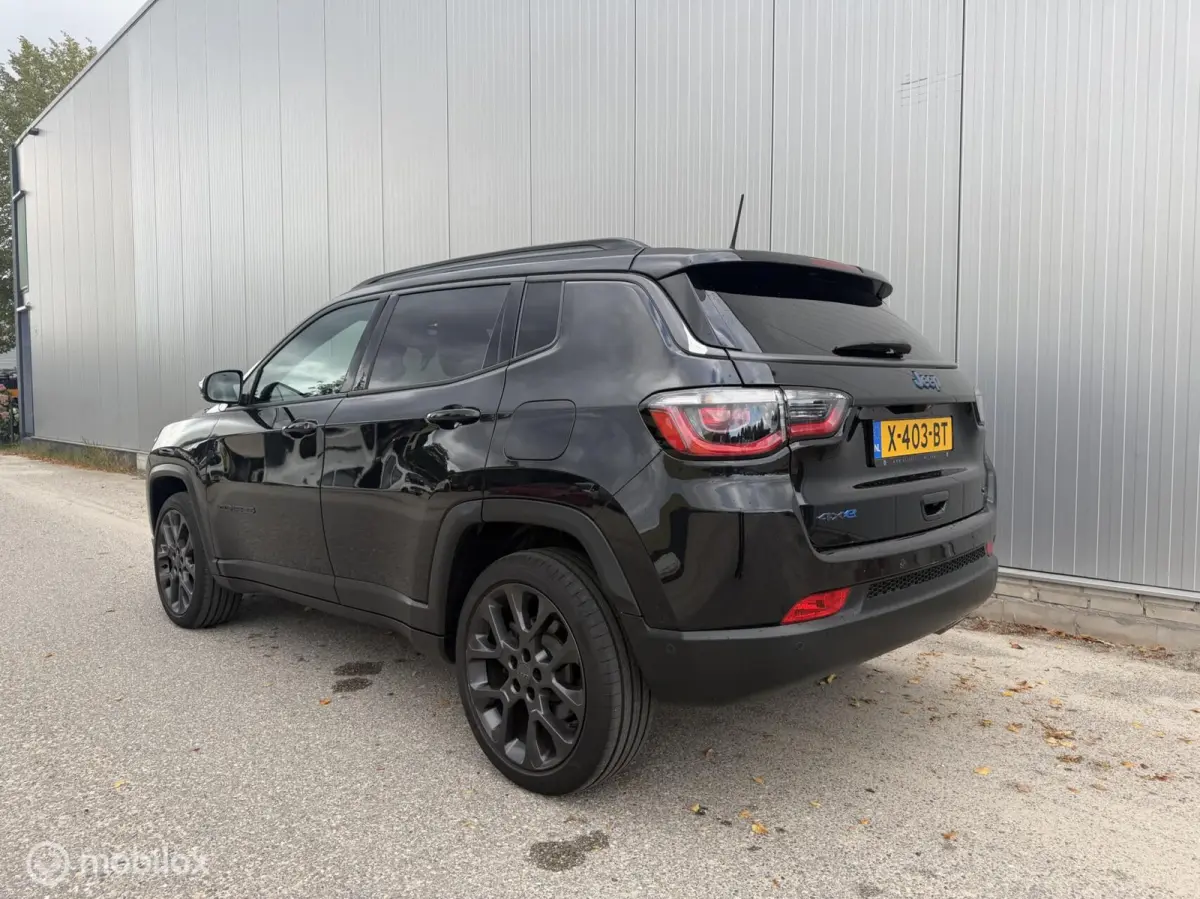 4xe 240 Plug-in Hybrid Trailhawk