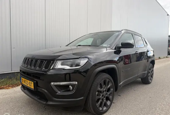 4xe 240 Plug-in Hybrid Trailhawk