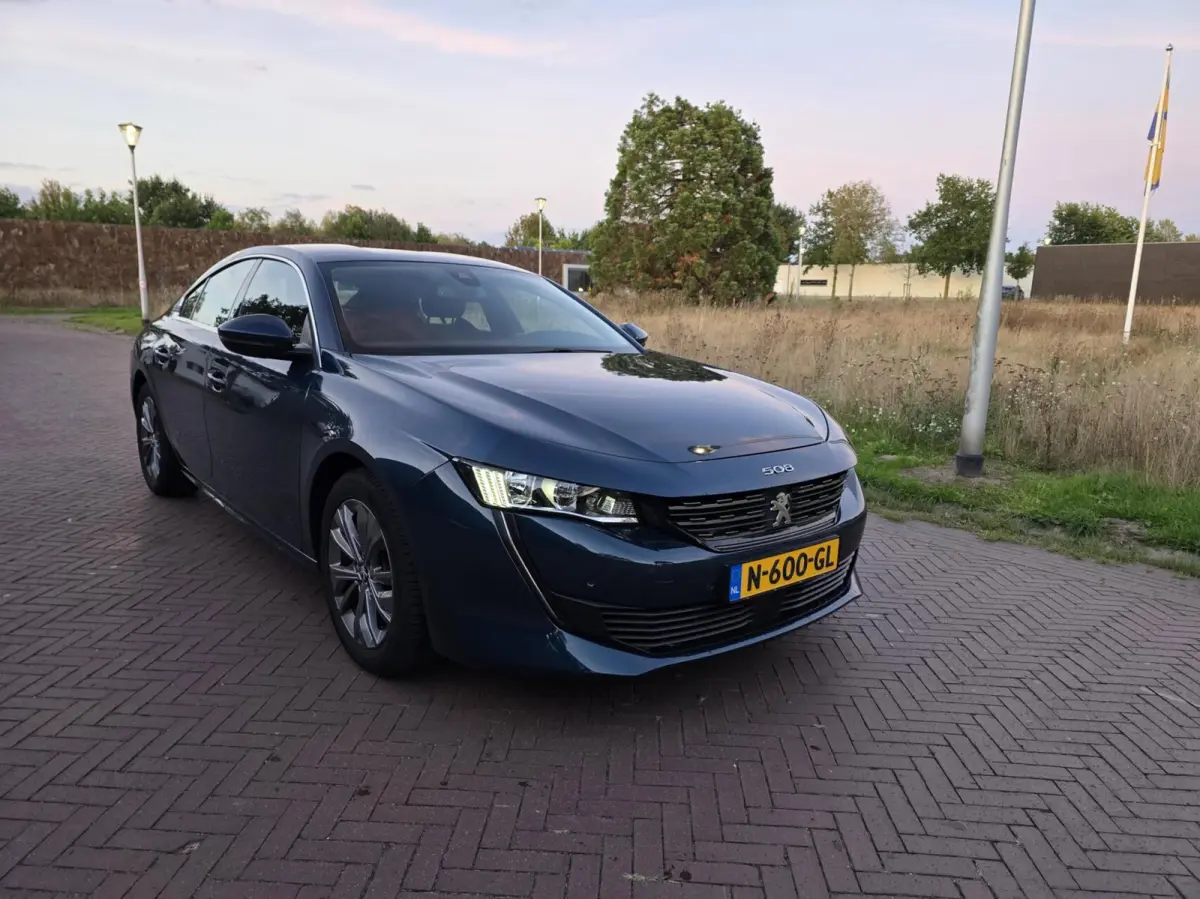 1.2 PureTech Blue Lease Active DB VV Navi/Camera/APK