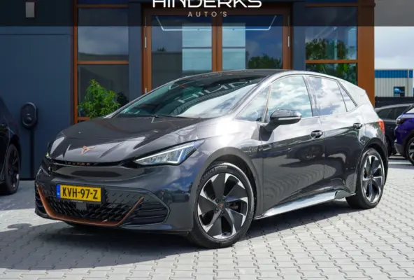 Performance 82 kWh | 97,53% SOH | Led | Camera | Travel assist