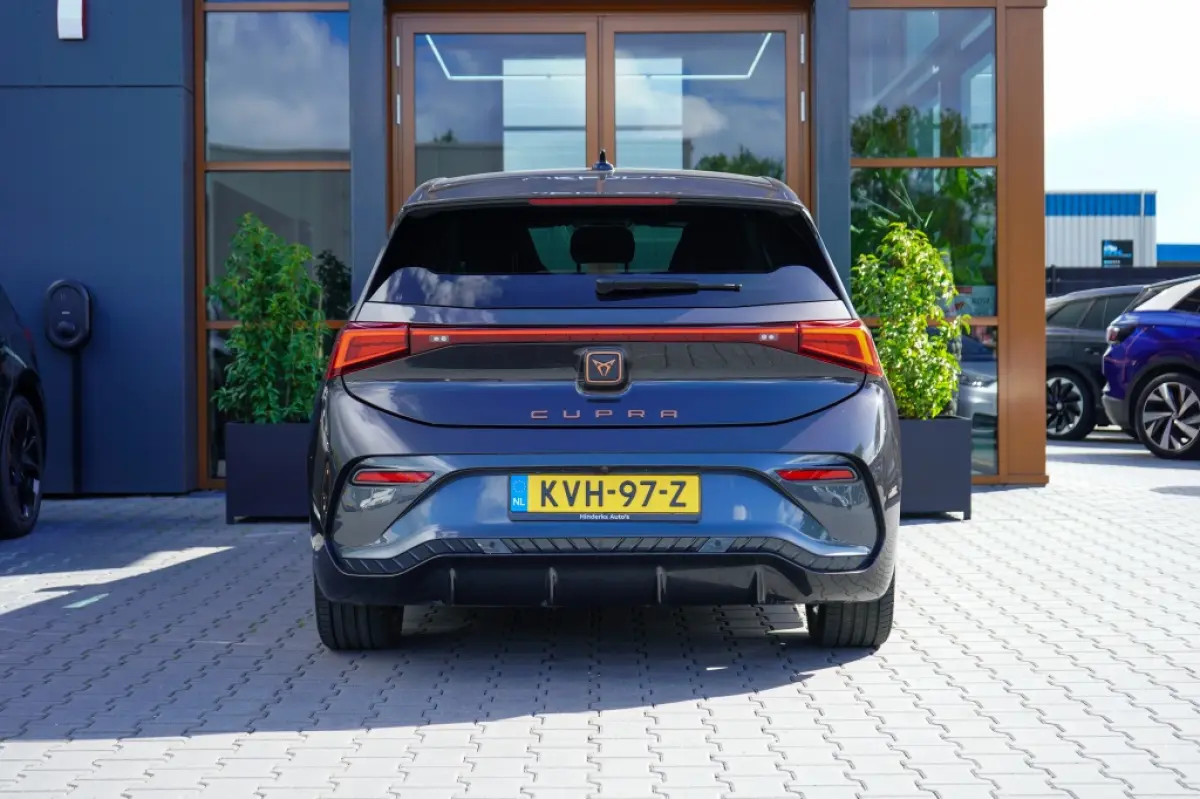 Performance 82 kWh | 97,53% SOH | Led | Camera | Travel assist
