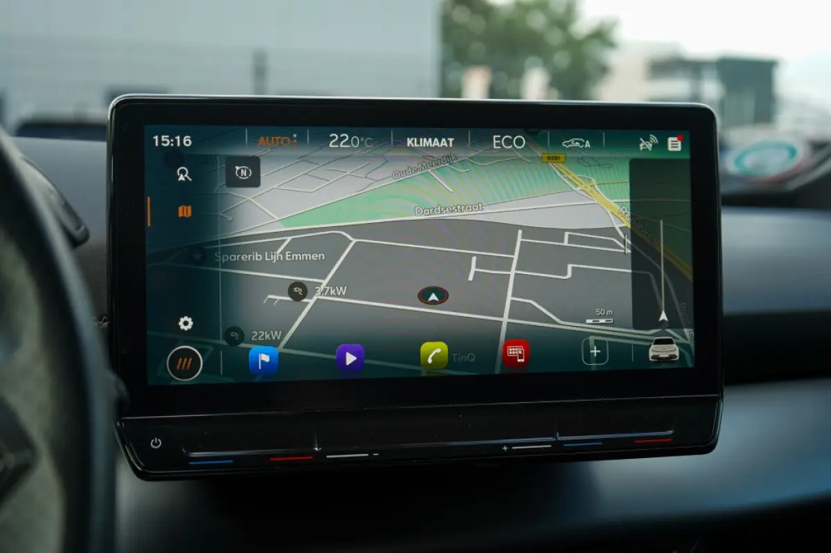 Performance 82 kWh | 97,53% SOH | Led | Camera | Travel assist