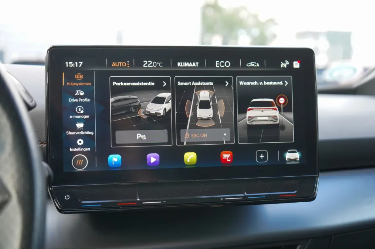 Performance 82 kWh | 97,53% SOH | Led | Camera | Travel assist