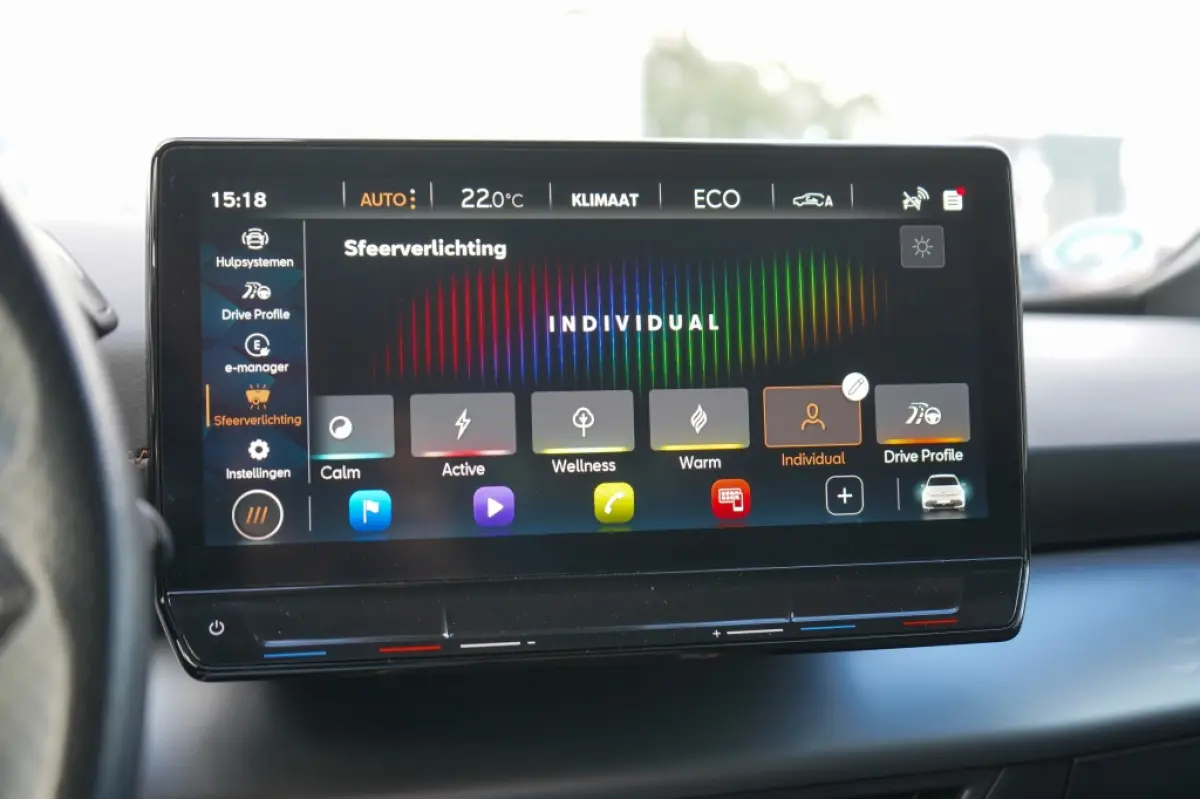 Performance 82 kWh | 97,53% SOH | Led | Camera | Travel assist