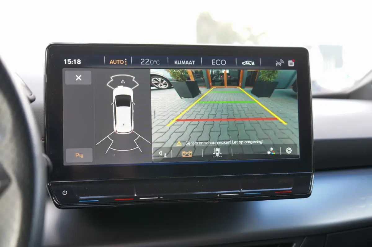 Performance 82 kWh | 97,53% SOH | Led | Camera | Travel assist