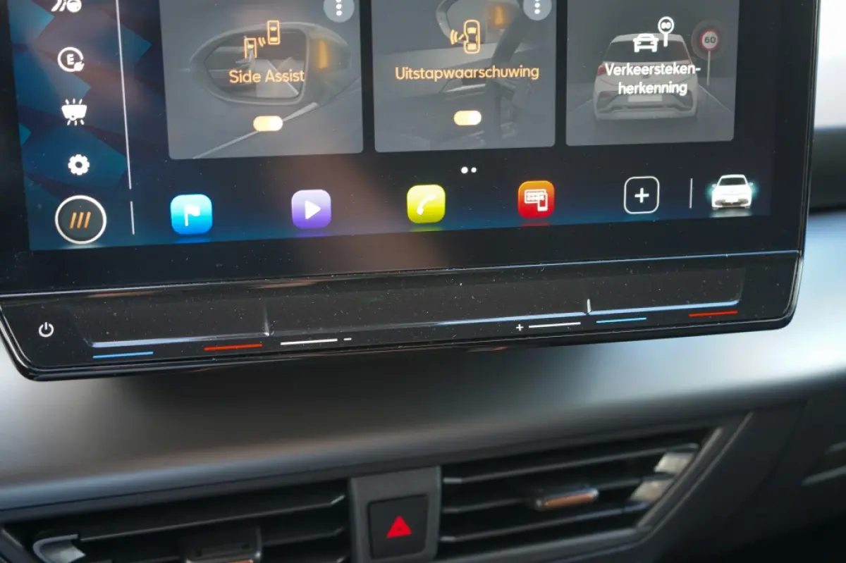 Performance 82 kWh | 97,53% SOH | Led | Camera | Travel assist