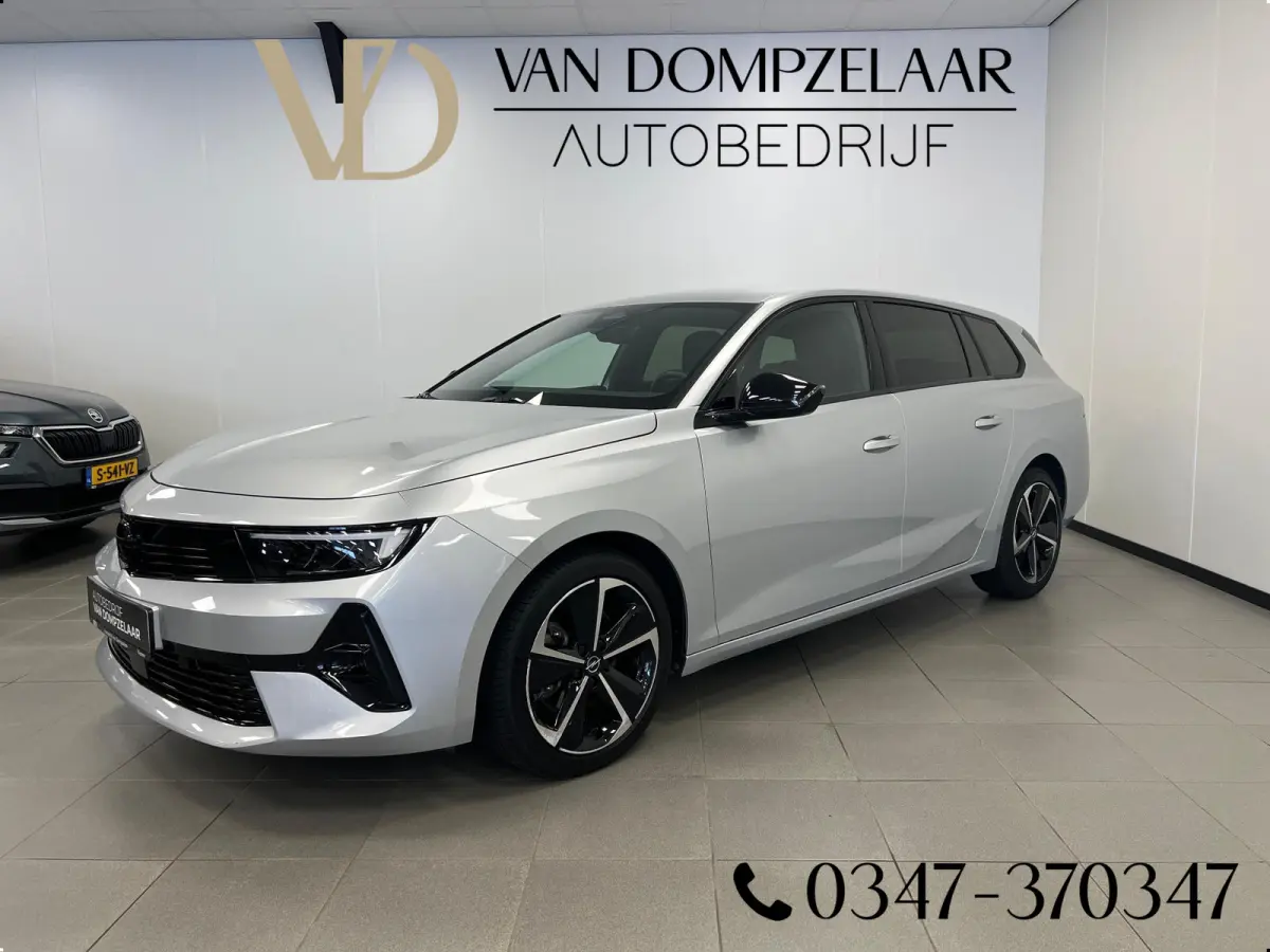 1.2T 130PK / SPORTSTOURER / GS-LINE / STOEL-STUURVERW. / NAVI / AGR-STOEL /