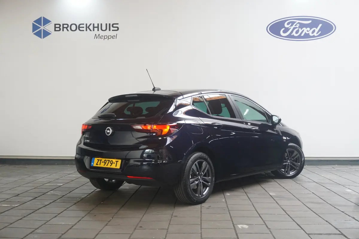 1.4 Turbo 120 Jaar Edition | Volledige Historie | Trekhaak Afneembaar | AGR-Stoelen | Climate Control | Navigatie | 1450kg Trekgewicht |