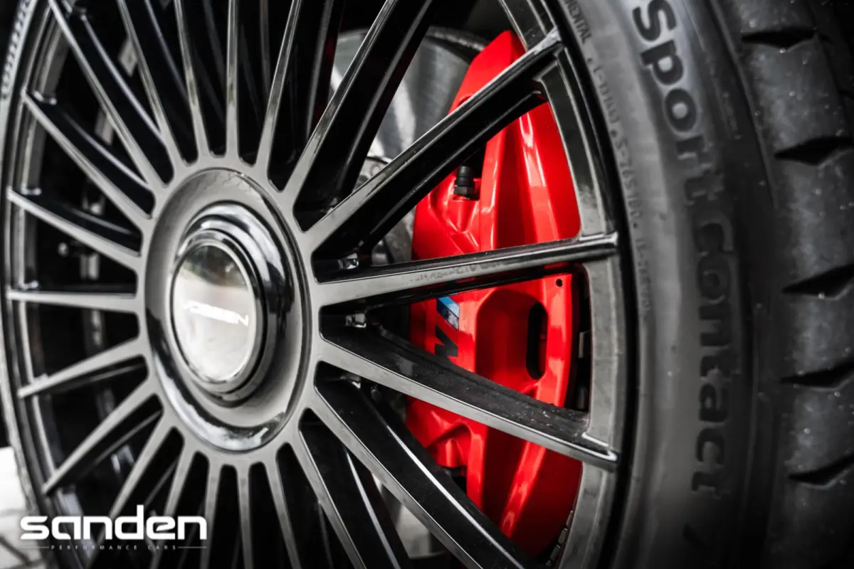 M760e xDrive MSport Pro|Theatre|B&W|Skylounge