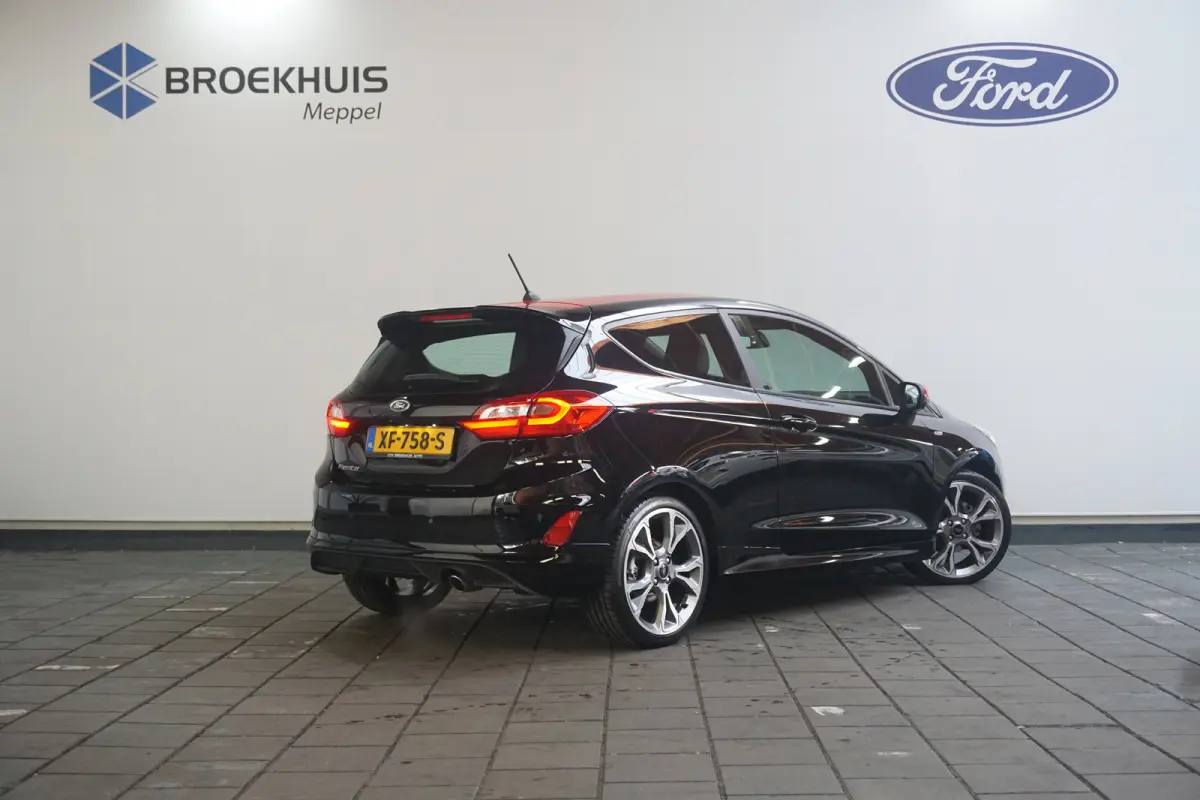 1.0 EcoBoost ST-Line | 125 pk! | Half Leder | Winter Pakket | DAB | Climate Control | Navigatie |