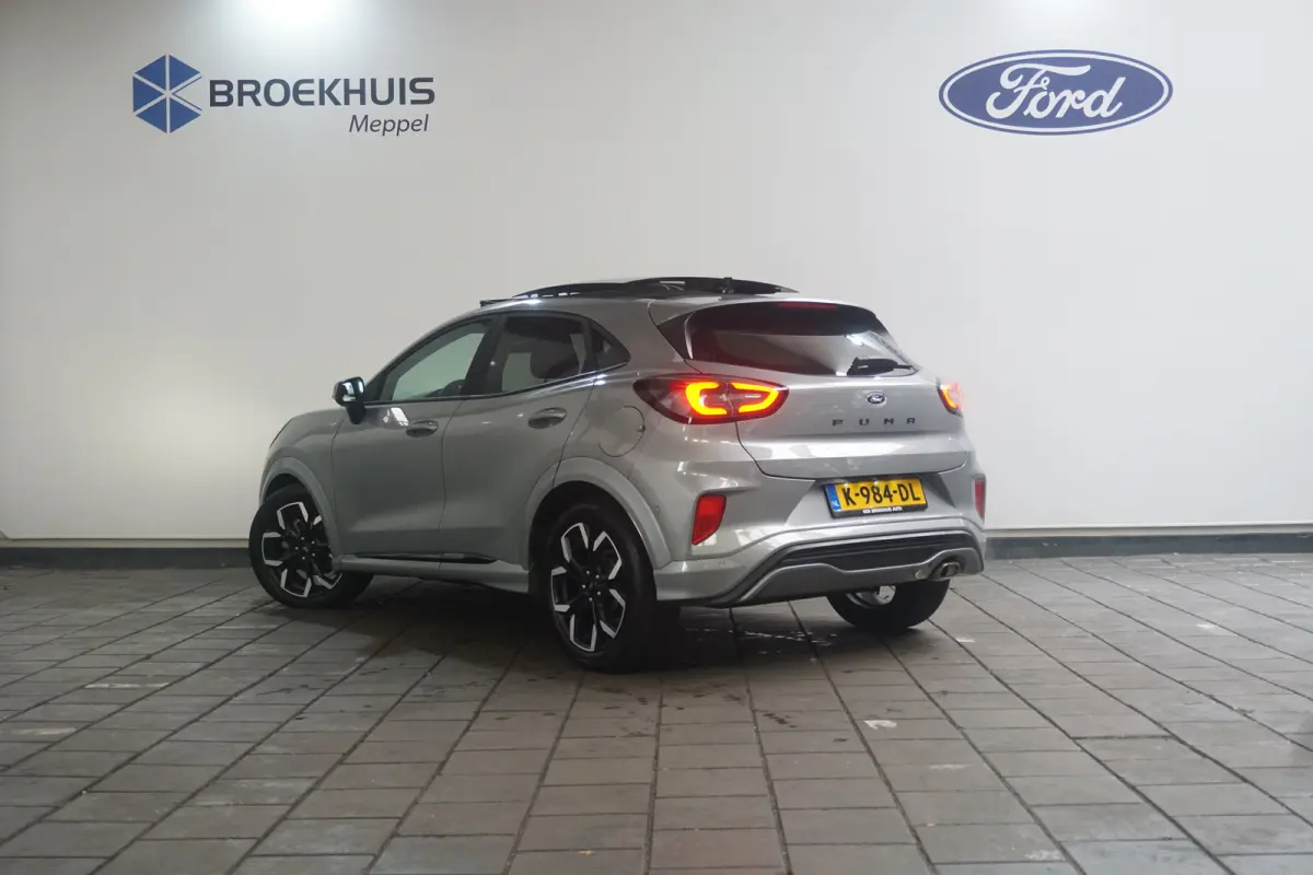 1.0 EcoBoost ST-Line X Automaat | Compleet! | Panoramadak | Adaptive Cruise | Dode Hoek Detectie | Winter Pakket | Elektrische Kofferklep |
