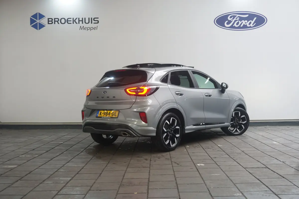 1.0 EcoBoost ST-Line X Automaat | Compleet! | Panoramadak | Adaptive Cruise | Dode Hoek Detectie | Winter Pakket | Elektrische Kofferklep |