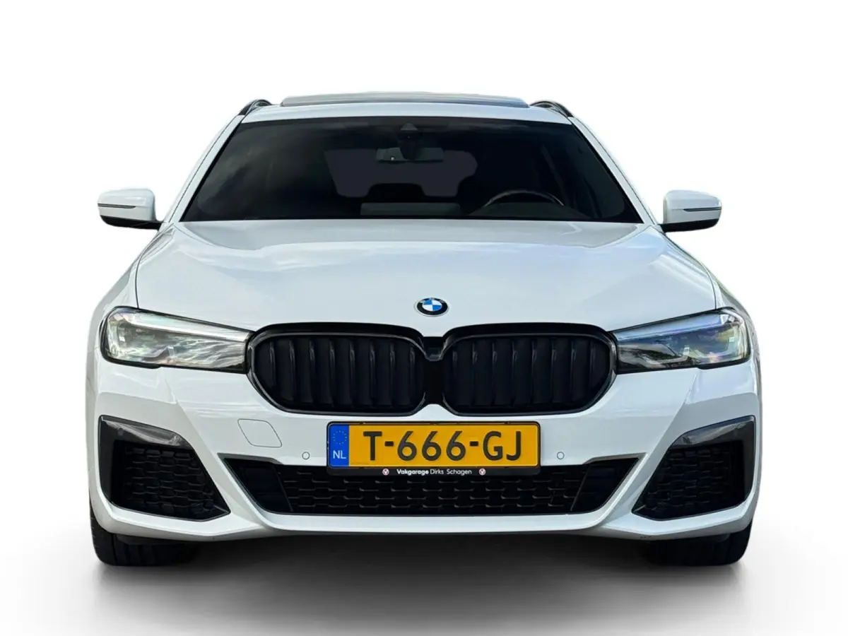 520i M-sport ✅ Pano ✅ Trekhaak ✅ Leder