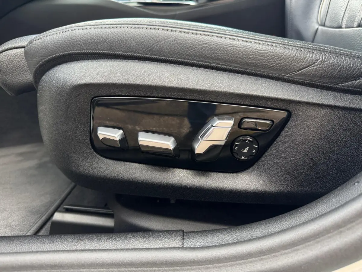 520i M-sport ✅ Pano ✅ Trekhaak ✅ Leder