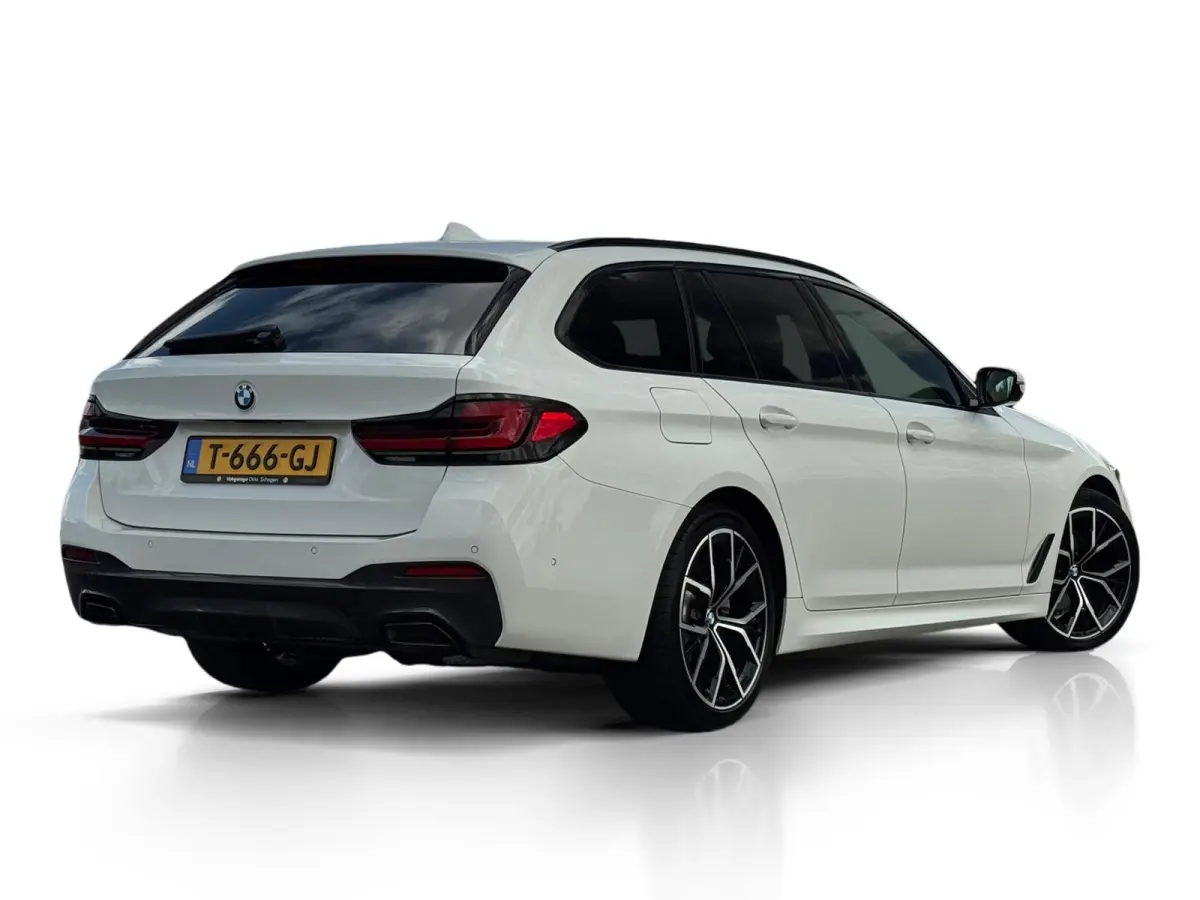 520i M-sport ✅ Pano ✅ Trekhaak ✅ Leder