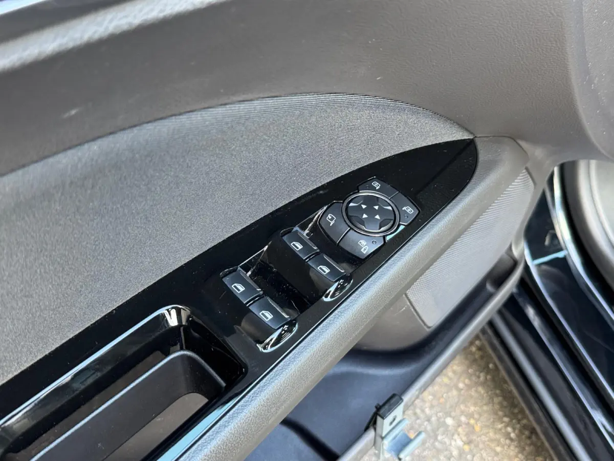 2.0 IVCT HEV Titanium ✅ LED ✅ Adaptive cruise ✅ Camera