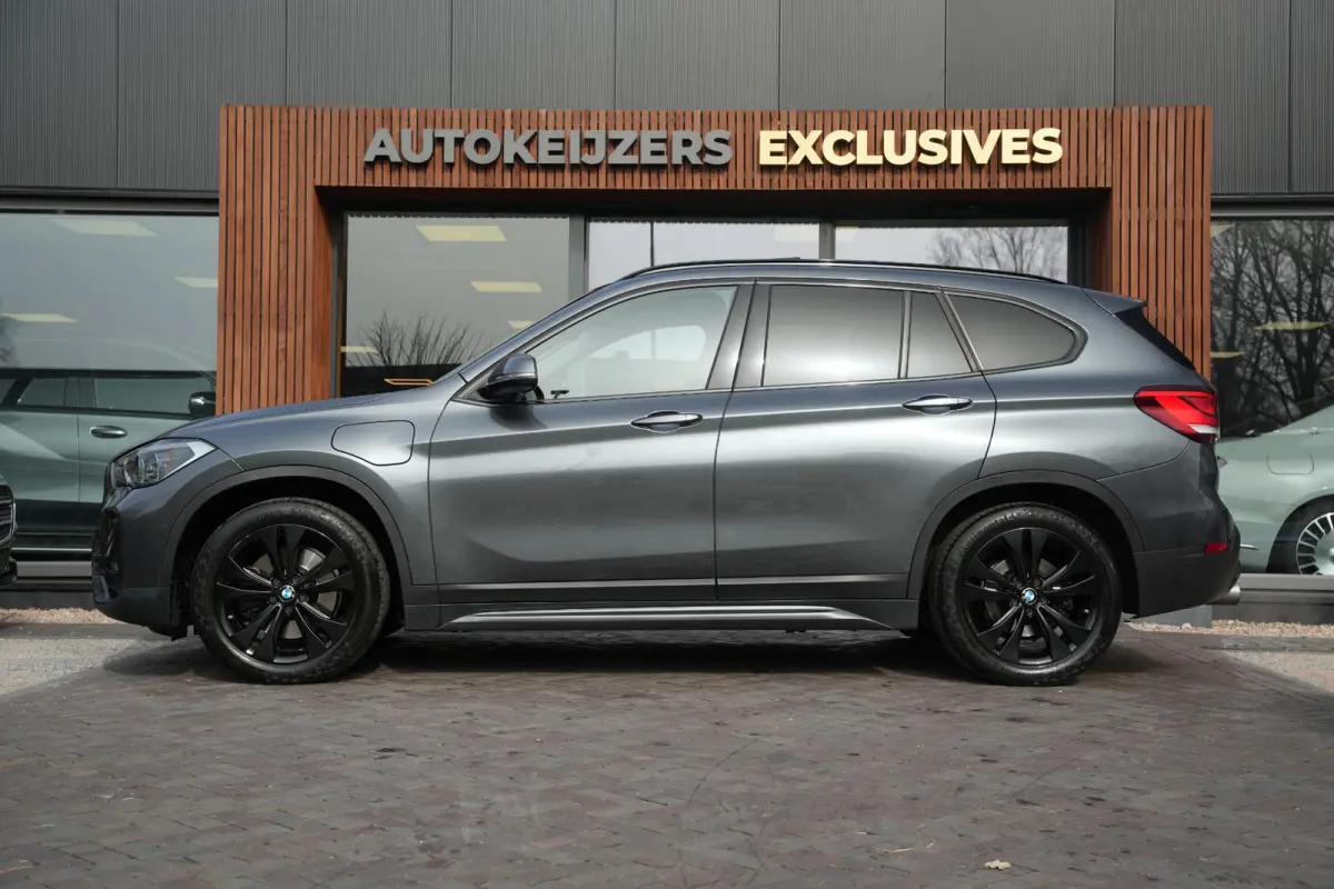 xDrive25e High Executive Panoramadak Adapt Cruise Headup Harman/Kardon Memory