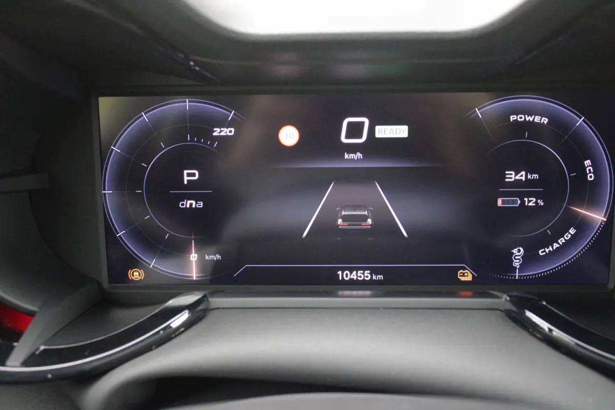 ELETTRICA SPECIALE 156PK 54 kWh | TECHNOLOGIE PAKKET (O.A. FULL LED ADAPTIVE MATRIX KOPLAMPEN/DODEHOEK DETECTIE/DRAADLOZE TELEFOONLADER/ACHTERUITRIJ CAMERA/PARKEERSENSOREN VOOR, ACHTER,ZIJKA