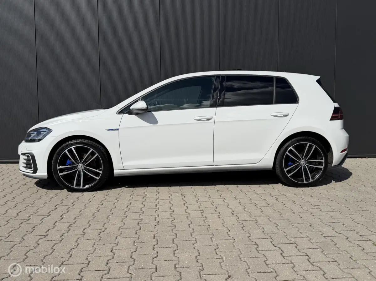 1.4 TSI PHEV GTE/Pano/Virtual/1e eig/ACC/Cam