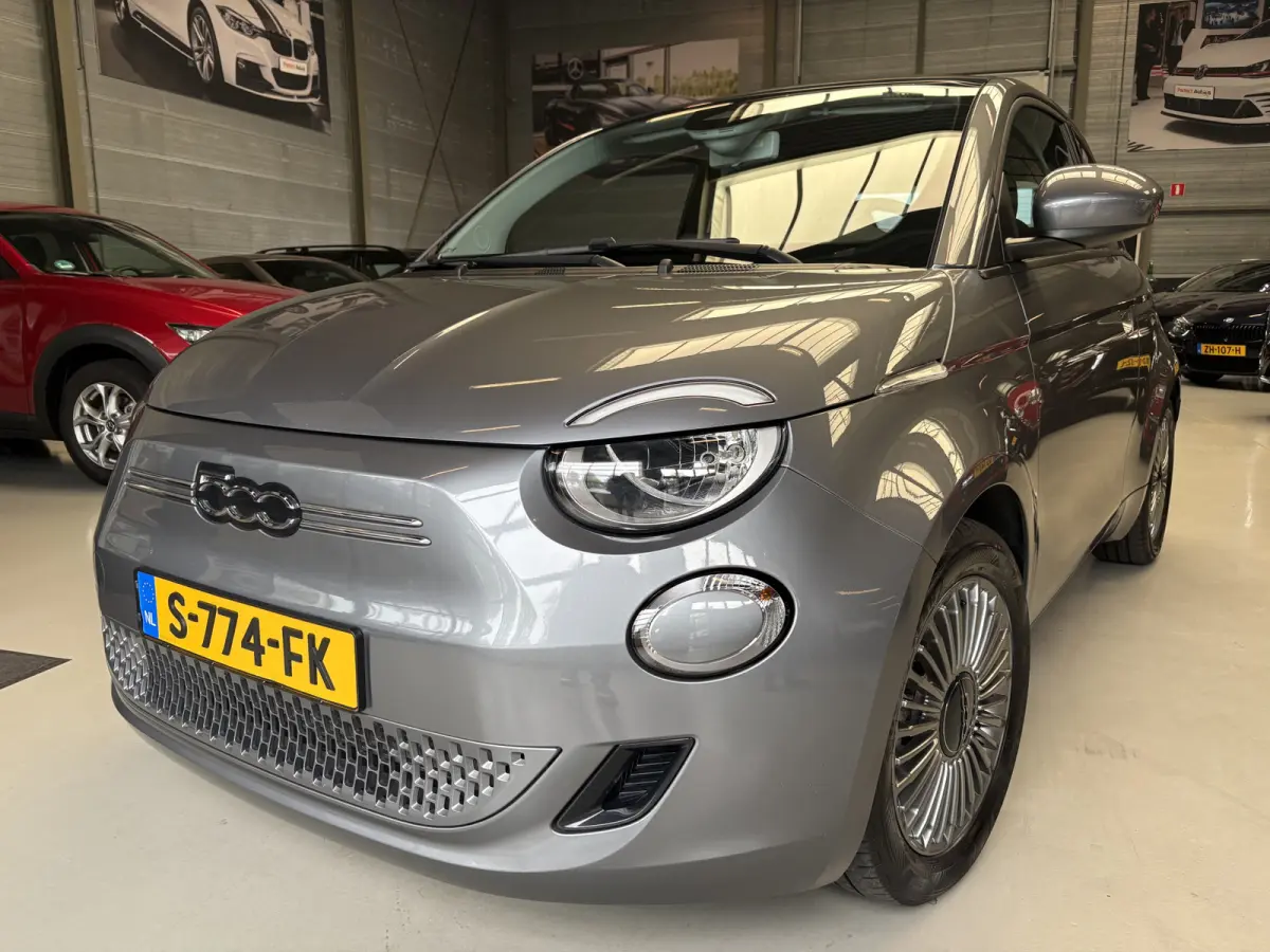 Icon 42 kWh Cruise, Cabrio, Carplay