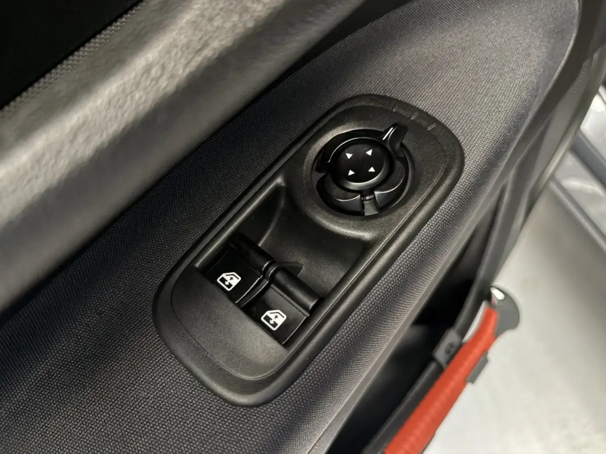 Icon 42 kWh Cruise, Cabrio, Carplay