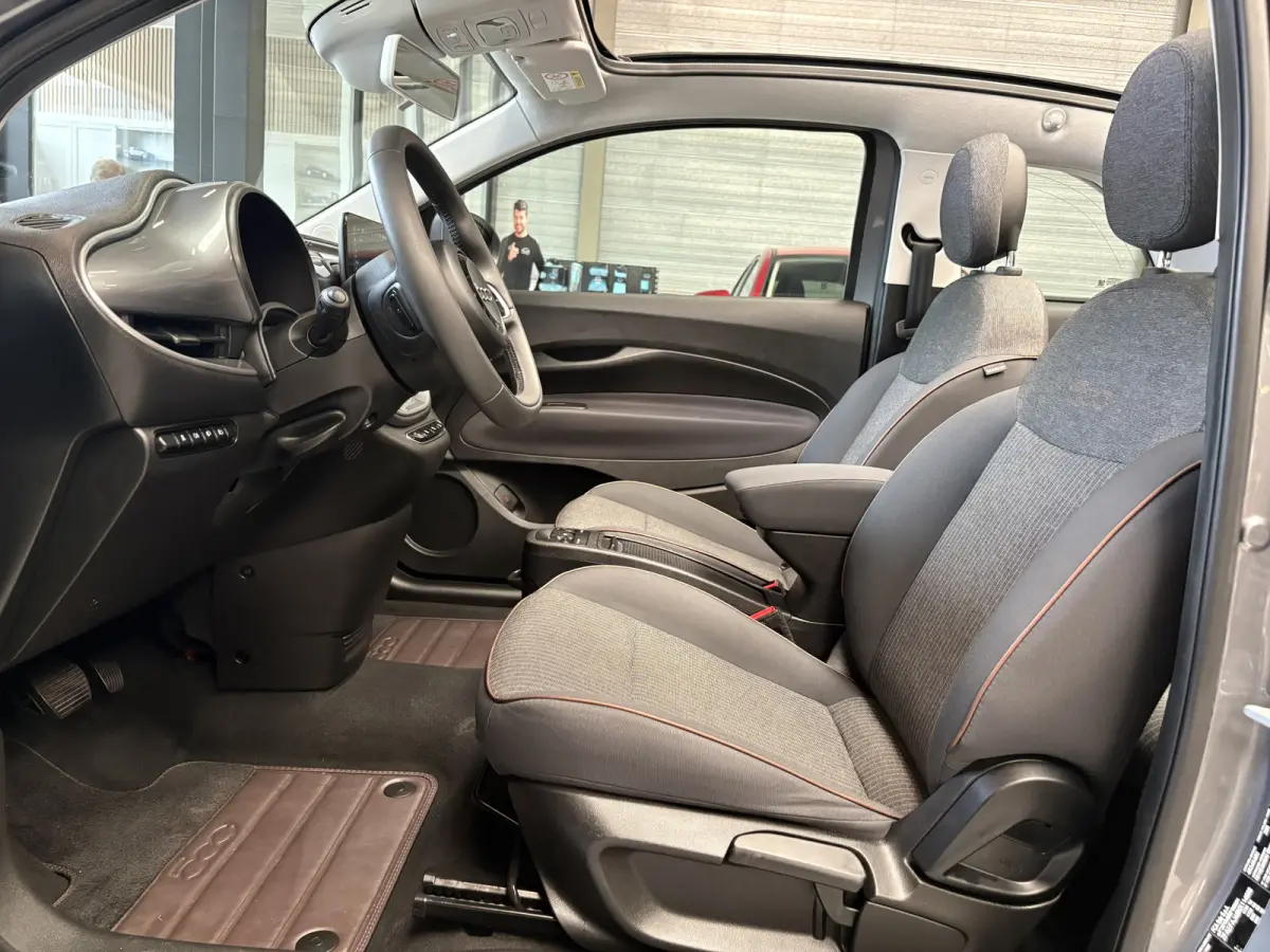 Icon 42 kWh Cruise, Cabrio, Carplay