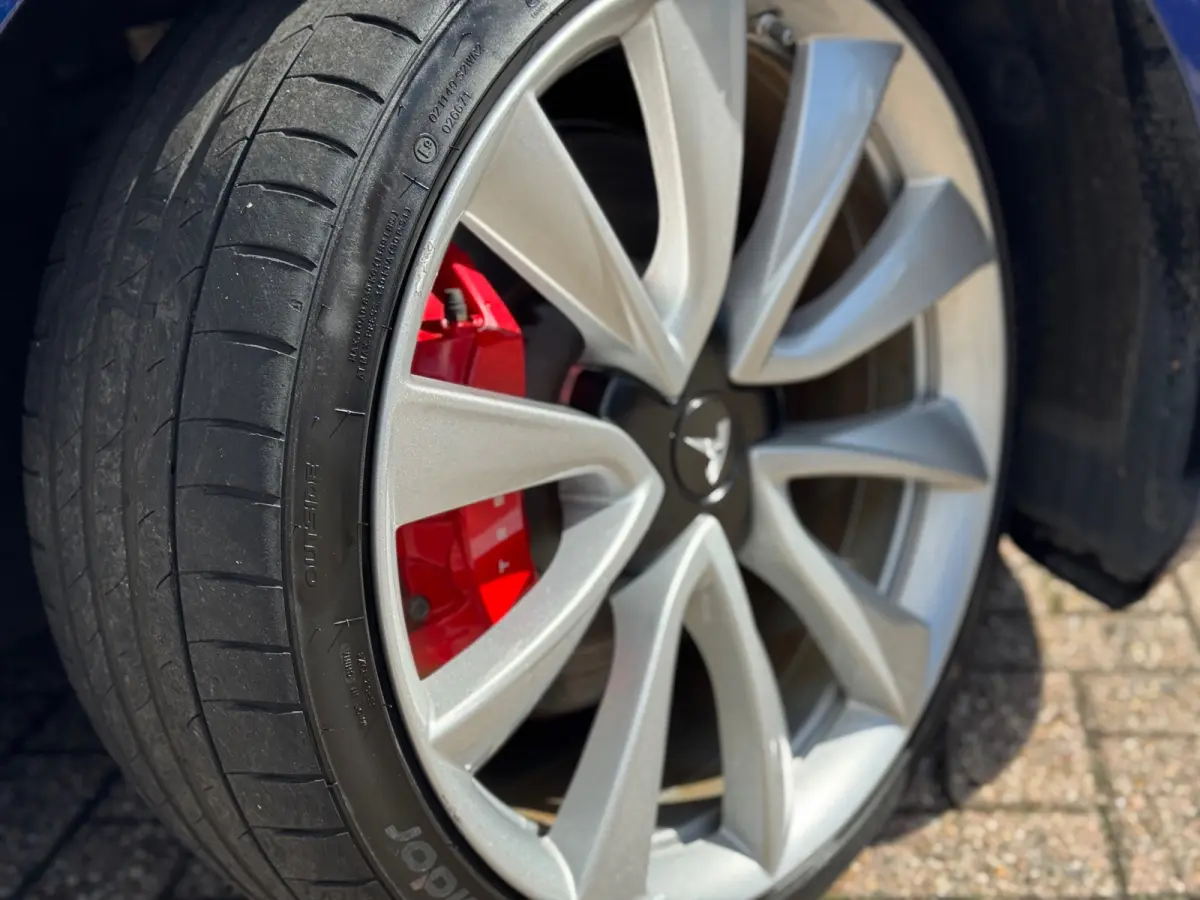 Performance AWD 75 kWh 2019 AUT NAVI BTW NAP!