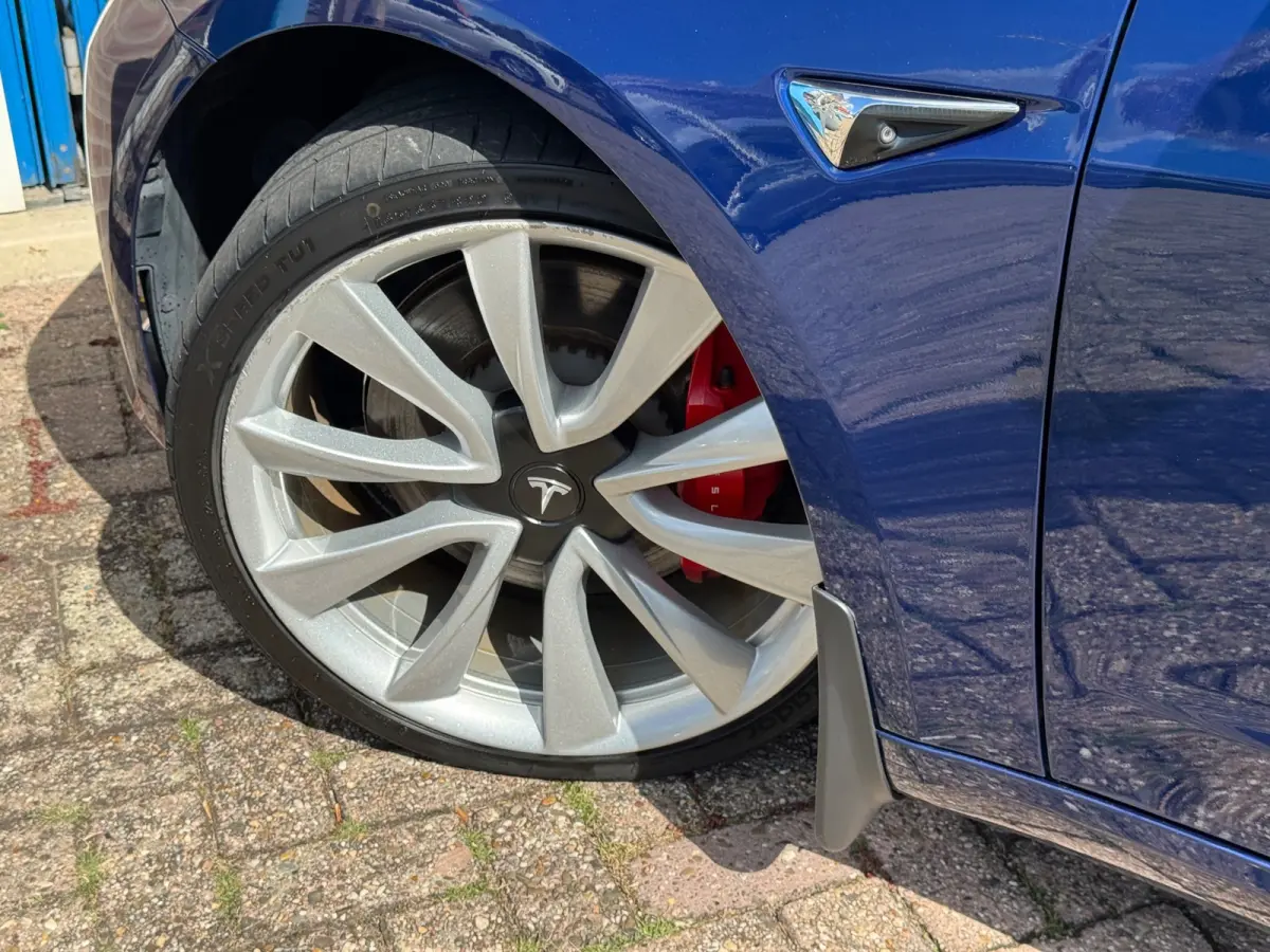 Performance AWD 75 kWh 2019 AUT NAVI BTW NAP!