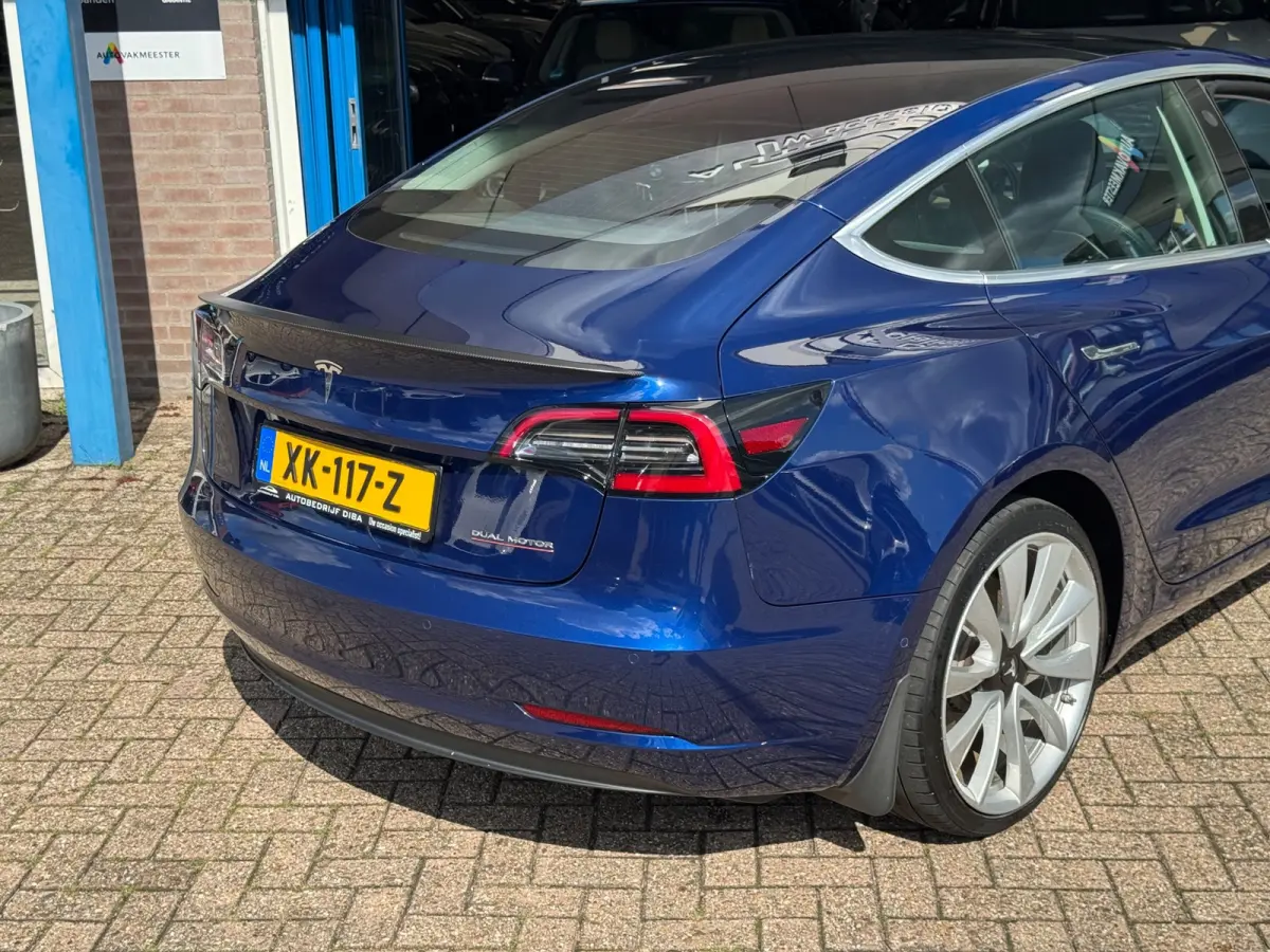 Performance AWD 75 kWh 2019 AUT NAVI BTW NAP!
