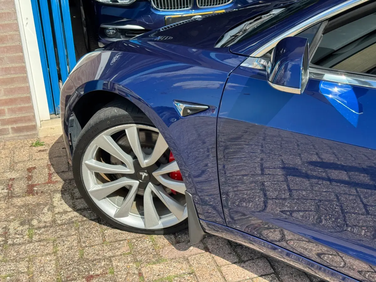 Performance AWD 75 kWh 2019 AUT NAVI BTW NAP!