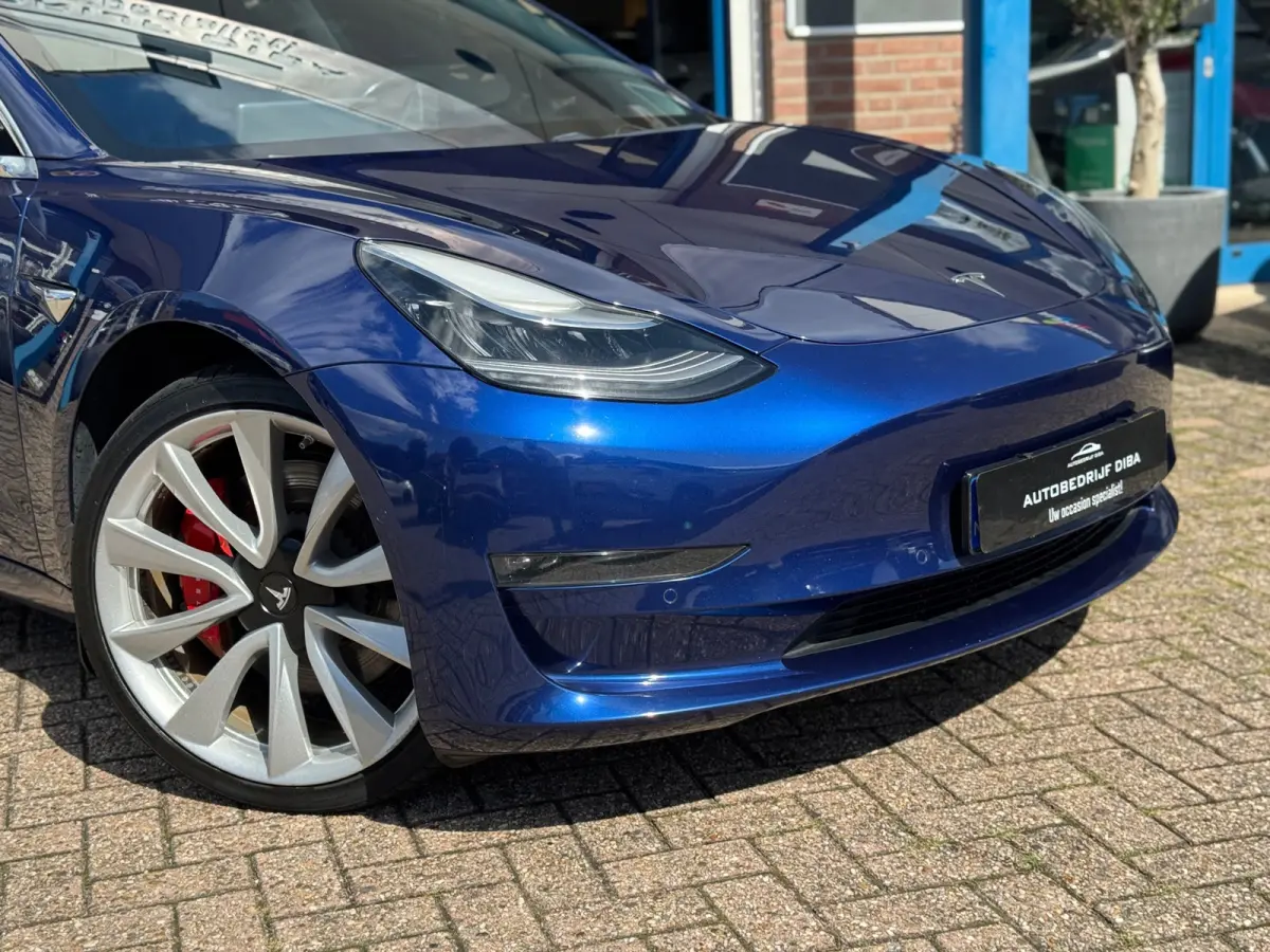 Performance AWD 75 kWh 2019 AUT NAVI BTW NAP!
