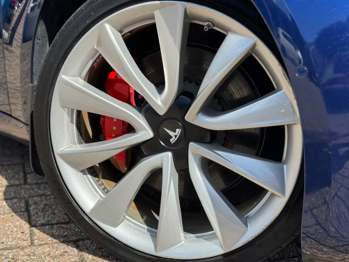 Performance AWD 75 kWh 2019 AUT NAVI BTW NAP!