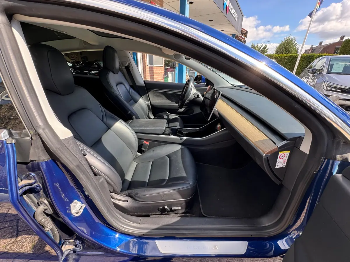 Performance AWD 75 kWh 2019 AUT NAVI BTW NAP!