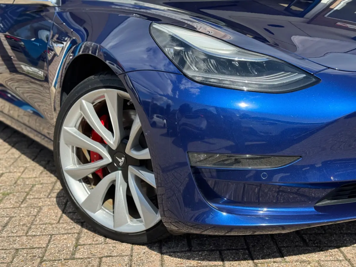 Performance AWD 75 kWh 2019 AUT NAVI BTW NAP!