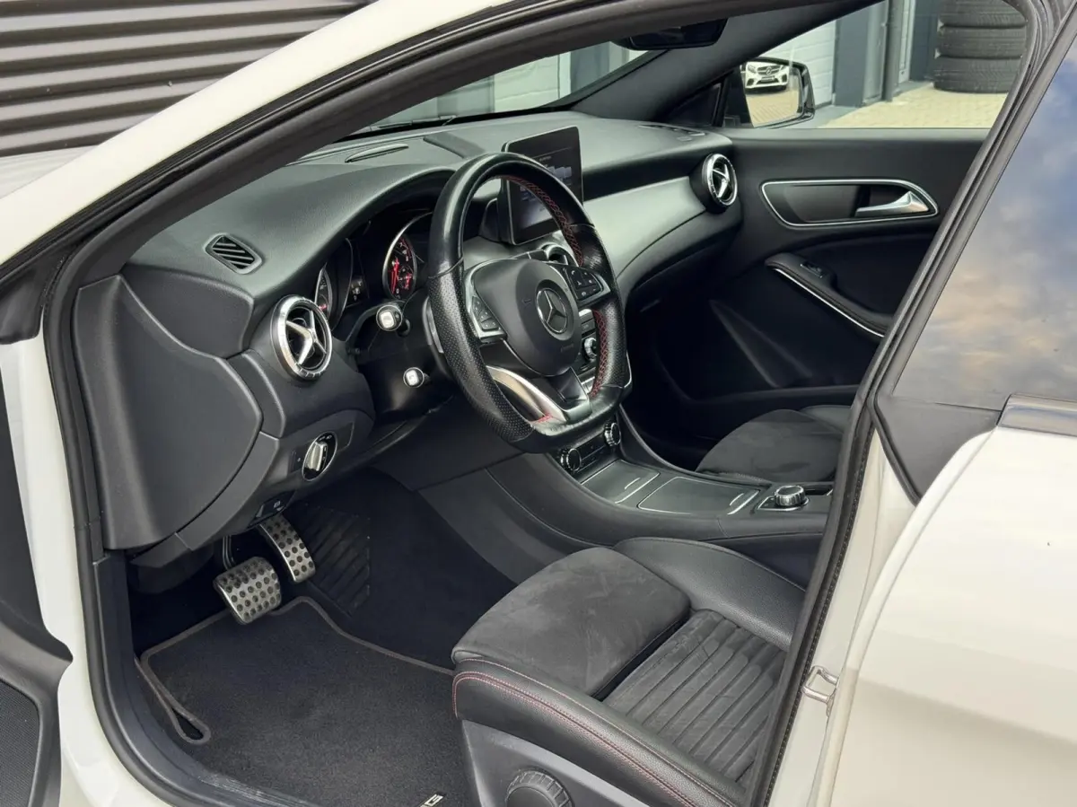 180 AMG|Night|CarPlay|Camera|Stoelverwarming