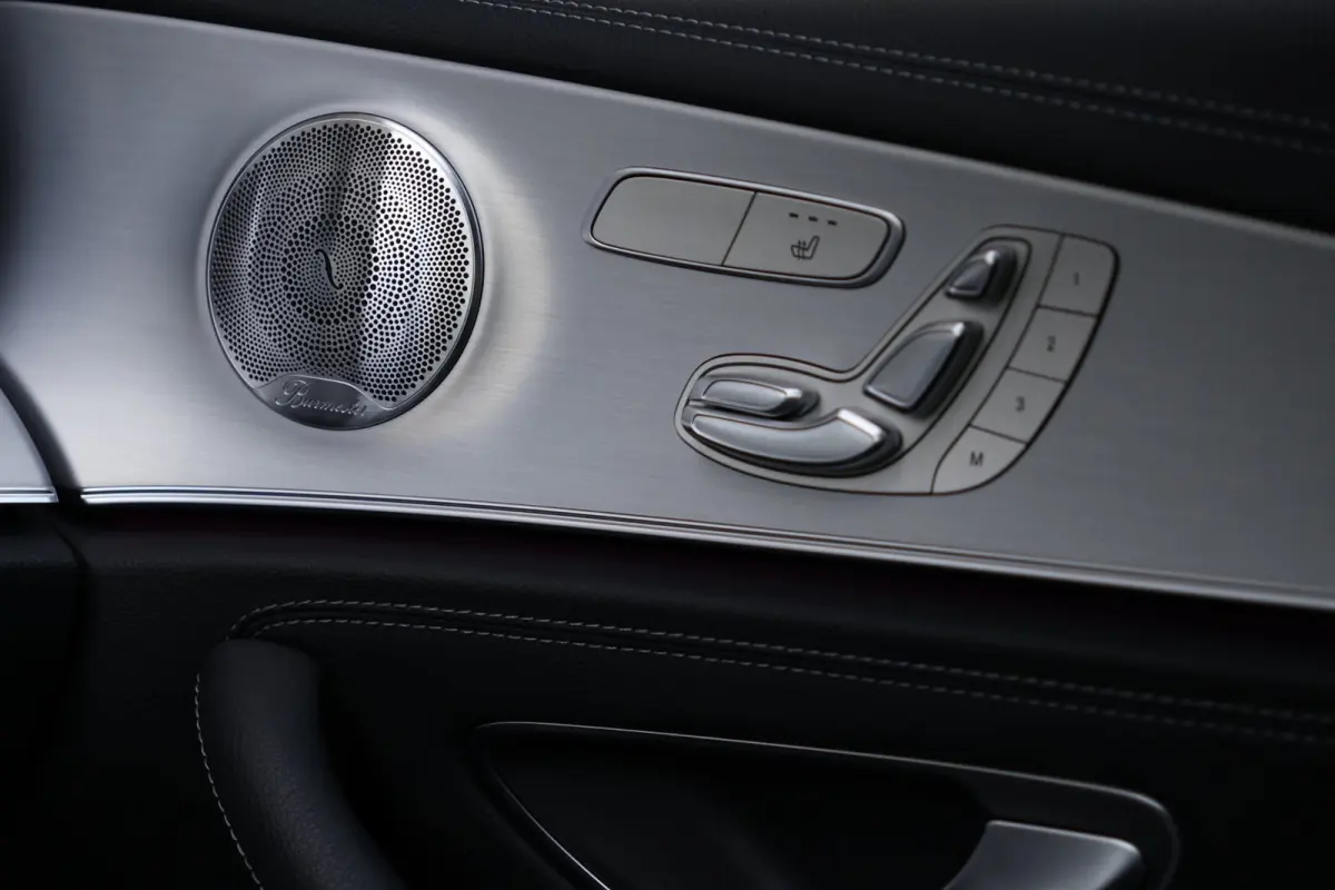 300 e AMG Line | panoramadak | burmester | elek. stoelen | leder | dodehoek detectie | apple carplay