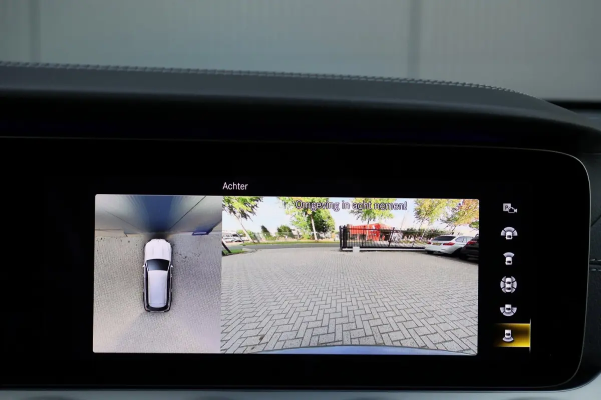 300 e AMG Line | panoramadak | burmester | elek. stoelen | leder | dodehoek detectie | apple carplay