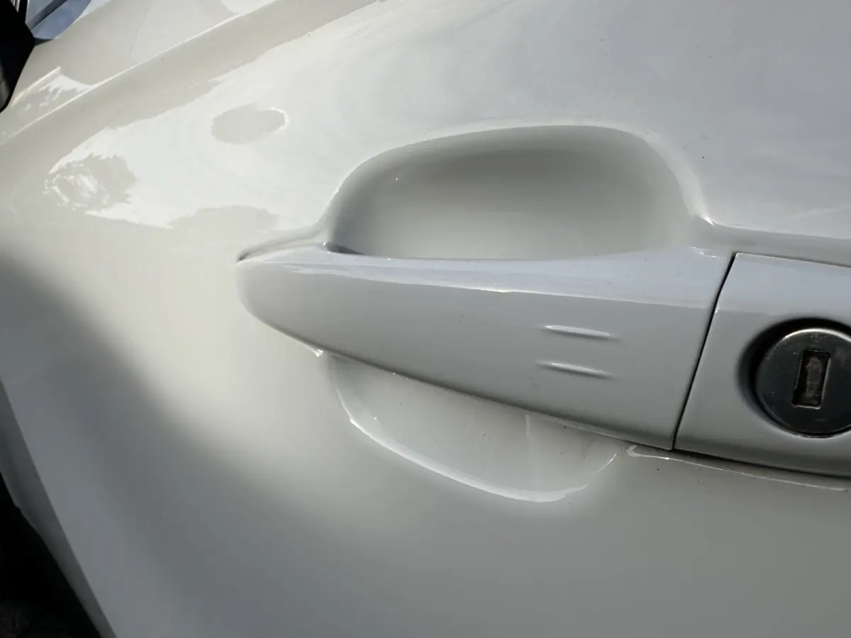 110PK Innovation (Panoramadak - Navigatie - Camera - Automatische Airco - Apple Carplay - Parkeersensoren V+A - Reservewiel)
