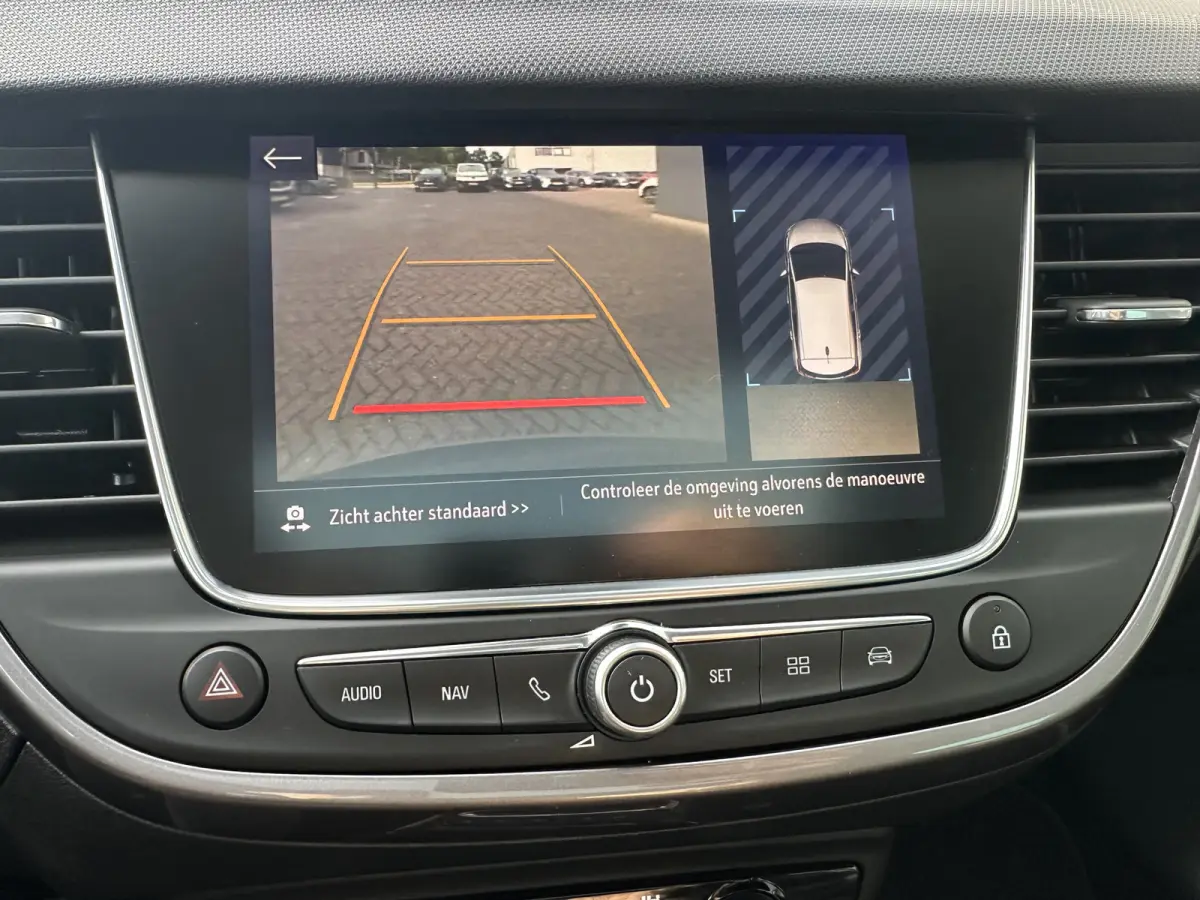 110PK Innovation (Panoramadak - Navigatie - Camera - Automatische Airco - Apple Carplay - Parkeersensoren V+A - Reservewiel)