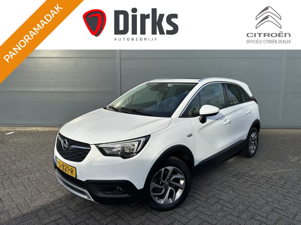 110PK Innovation (Panoramadak - Navigatie - Camera - Automatische Airco - Apple Carplay - Parkeersensoren V+A - Reservewiel)