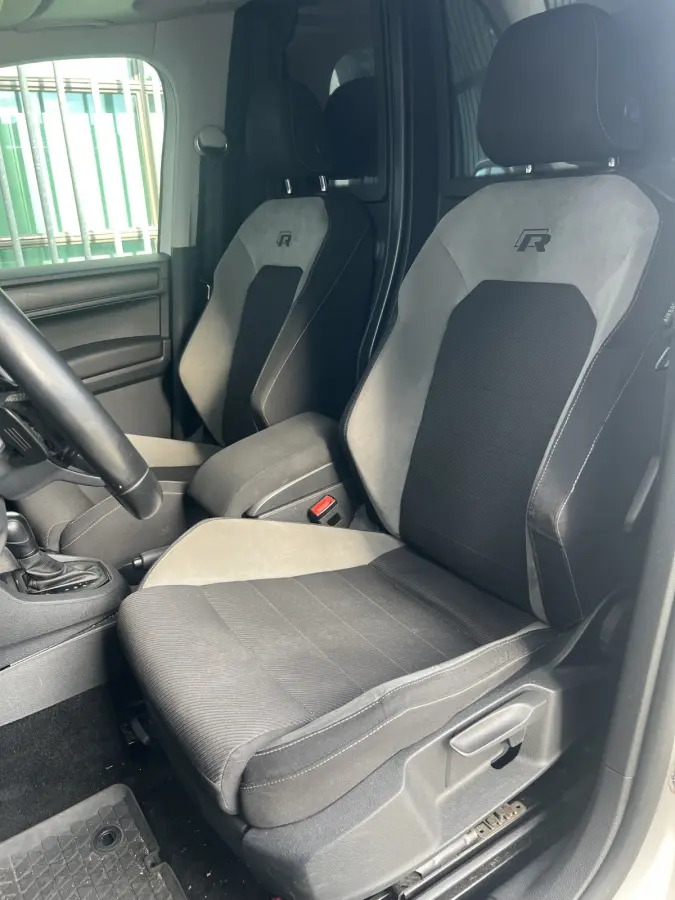 2.0 TDI L1H1 BMT | R | AUTOMAAT | LMV 17'' | PDC | CLIMATE CONTROL | BLUETOOTH