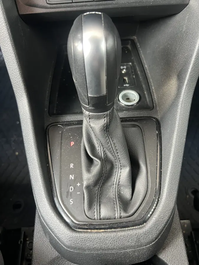 2.0 TDI L1H1 BMT | R | AUTOMAAT | LMV 17'' | PDC | CLIMATE CONTROL | BLUETOOTH
