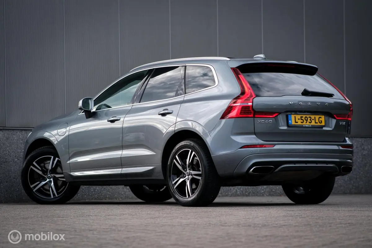 2.0 T8 Twin Engine AWD R-Design | B&W audio | Trekhaak | 360 camera | ACC | Pilot assist | Panoramadak | Stoelkoeling | Sportleder | Memory | Rijklaarprijs |
