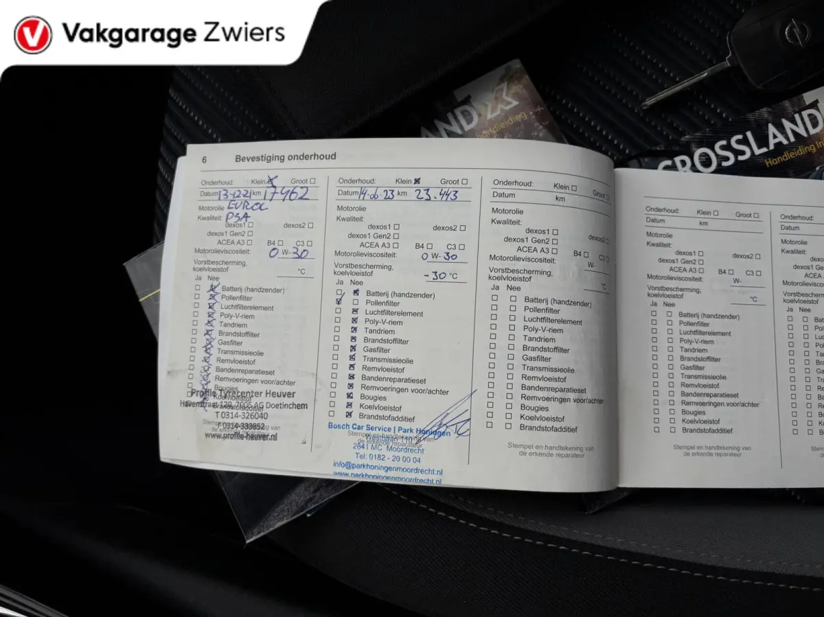 1.2 Turbo 120 Jaar Edition Cruise|Carplay|Airco.
