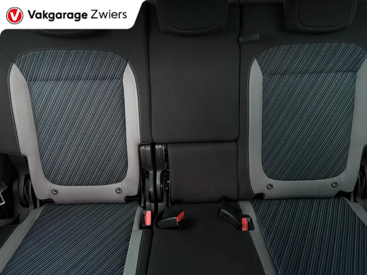 1.2 Turbo 120 Jaar Edition Cruise|Carplay|Airco.