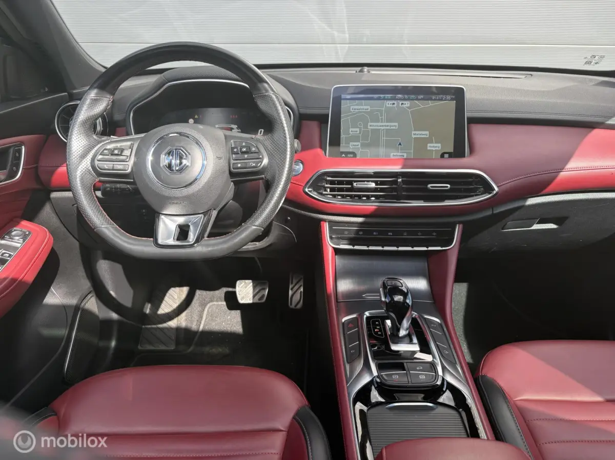 1.5 TGDI Luxury/PLUG-IN/PANODAK