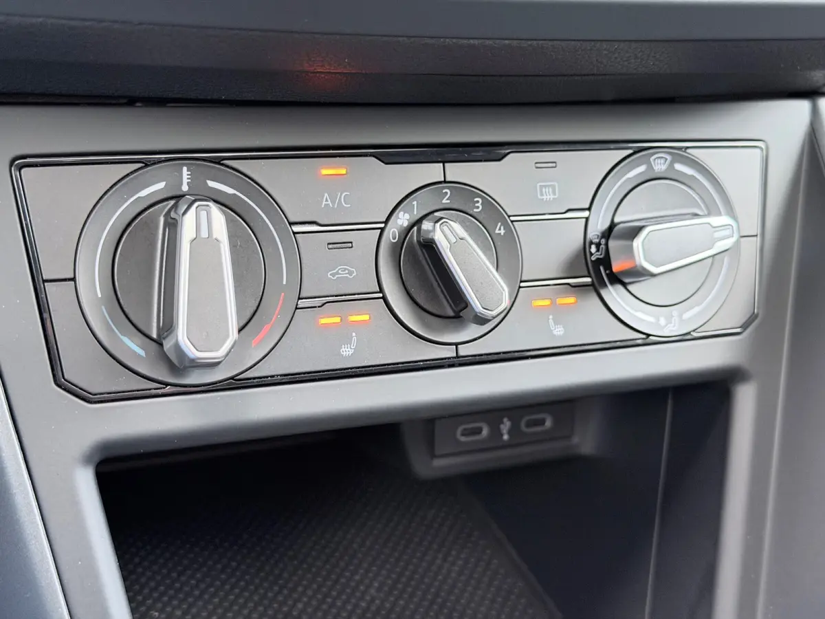 1.5 TSI R-Line Pano/AppleCar/Xenon